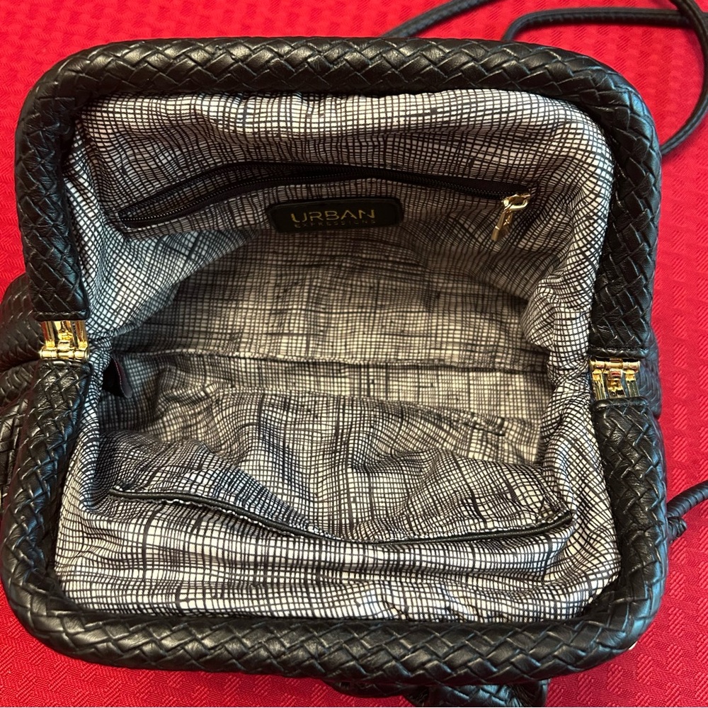 Urban Expressions Black EUC Crossbody Bag Purse Vegan Leather - Picture 3 of 7